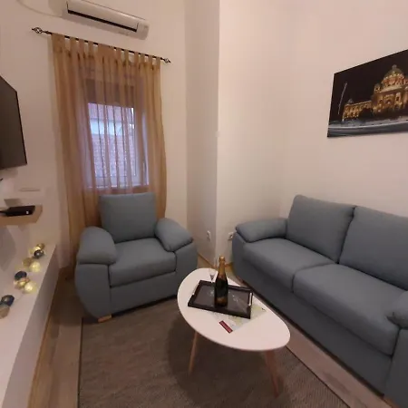 Queen Apartment