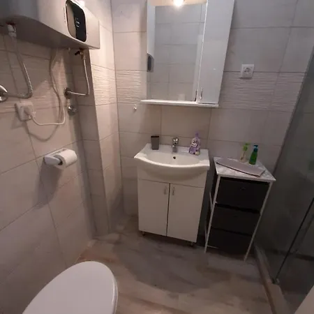 Queen アパート *