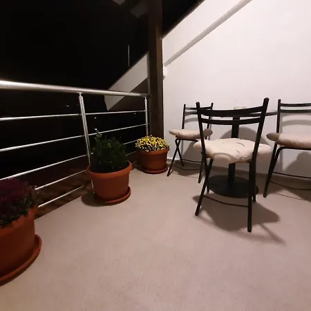 Apartment Queen